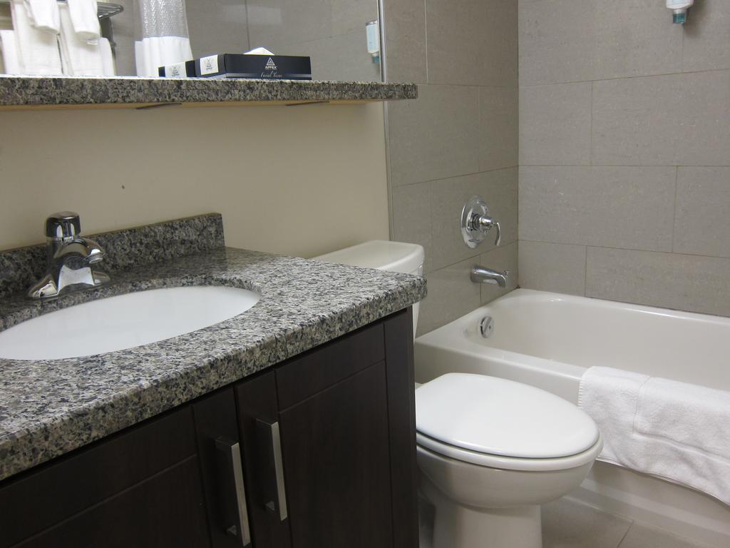 Canadas Best Value Inn טורונטו מראה חיצוני תמונה